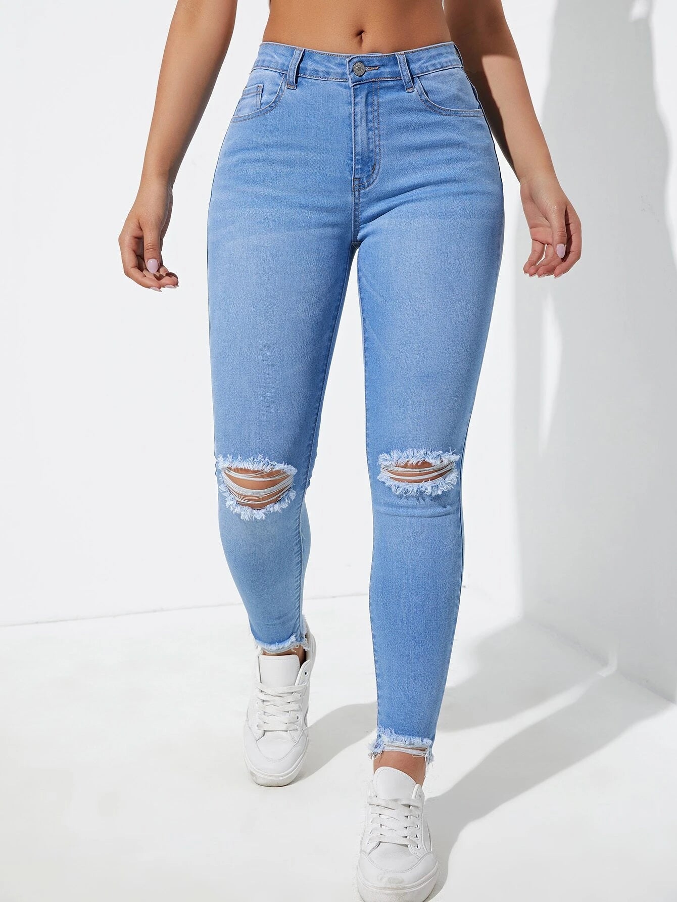 Essnce Ripped Raw Cut Skinny Jeans