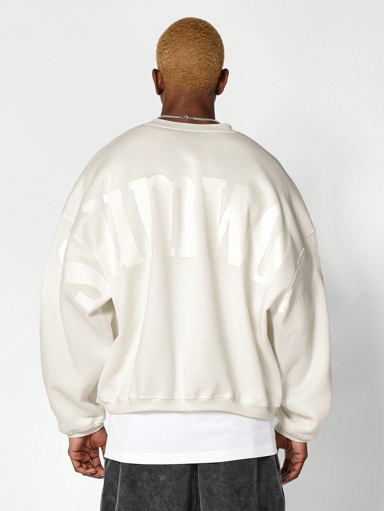 SUMWON Oversized Crew Neck Sweatshirt with Graphic Print