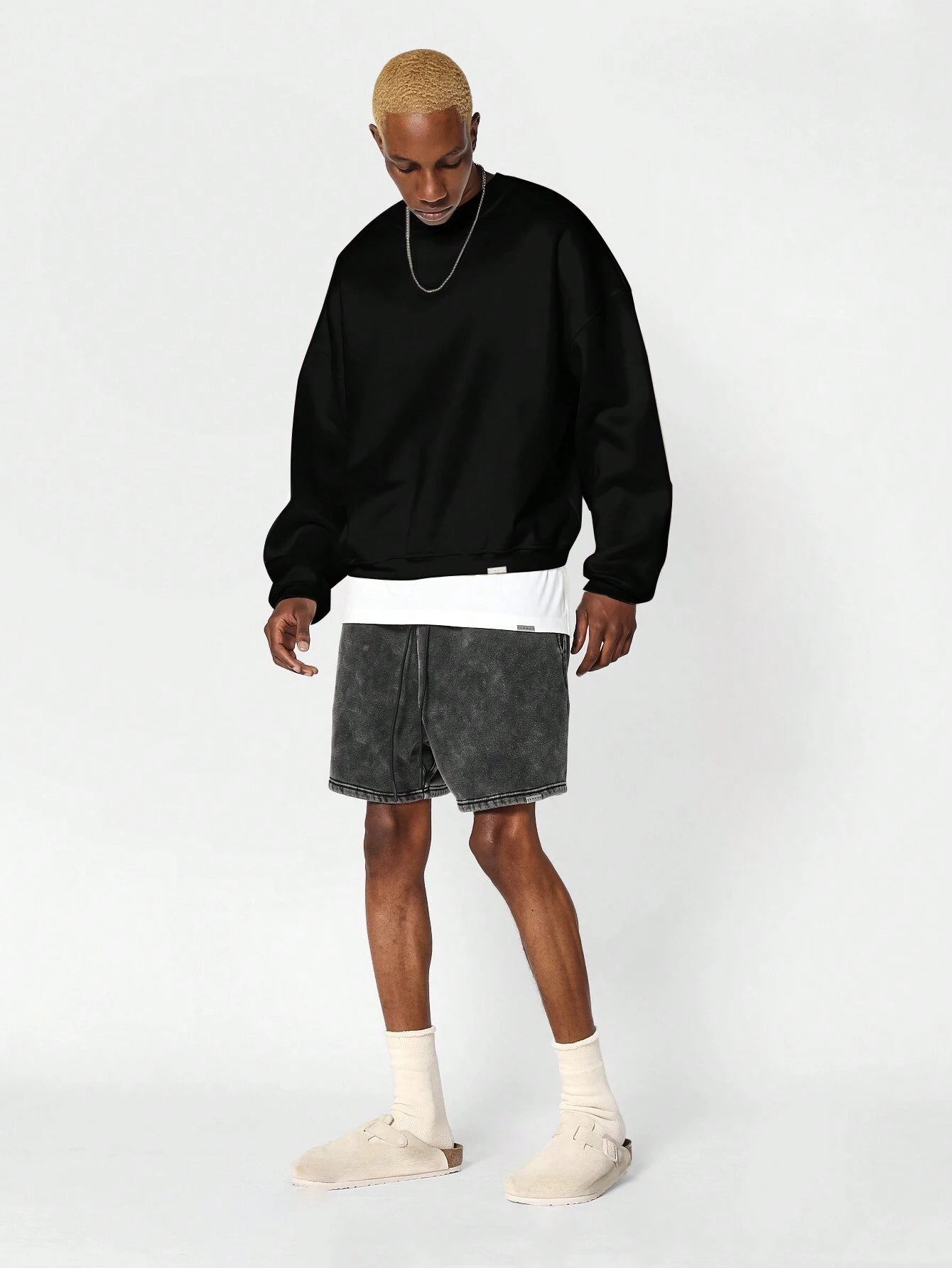 SUMWON Oversized Crew Neck Sweatshirt with Graphic Print