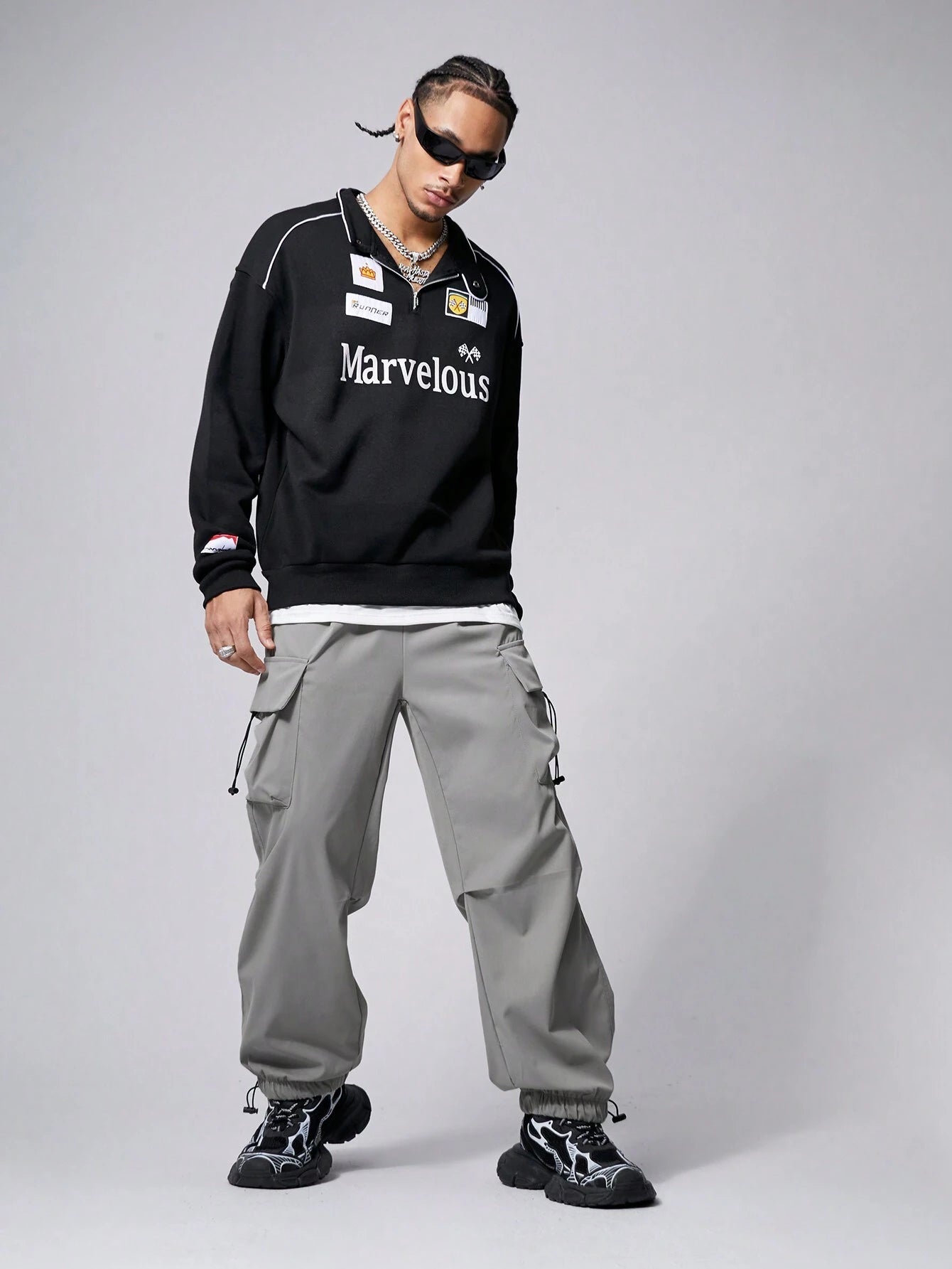 Manfinity EMRG Men Solid Flap Pocket Drawstring Waist Oversized Cargo Baggy Pants